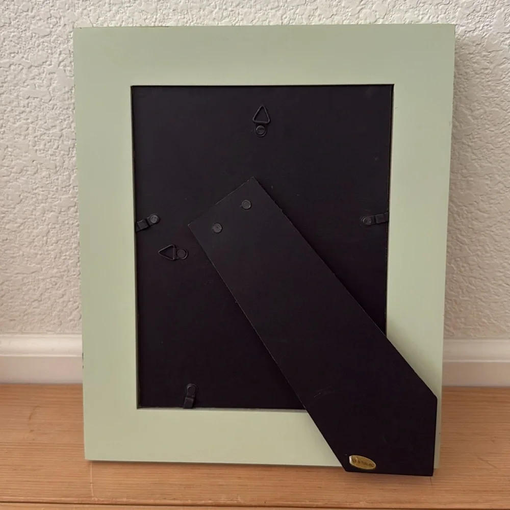 NWOT 10”x12” heavy pale green rustic finish desk frame w/mat for 3.5”x5” photo